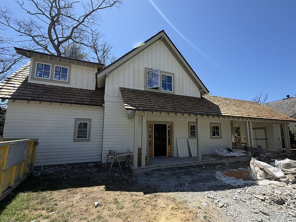 1st image of 33 Cottage Walk