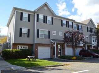 48 Greenbrook Dr, Bloomfield, NJ