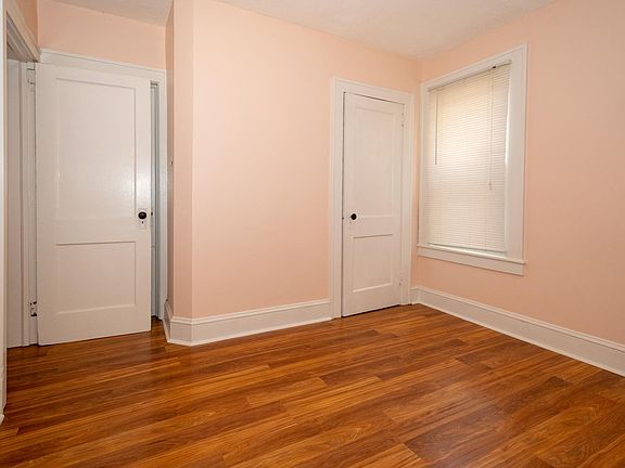 4th image of 99 Southern Blvd #1