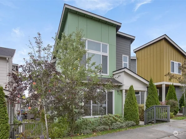 831 SW 96th Place, Seattle, WA 98106