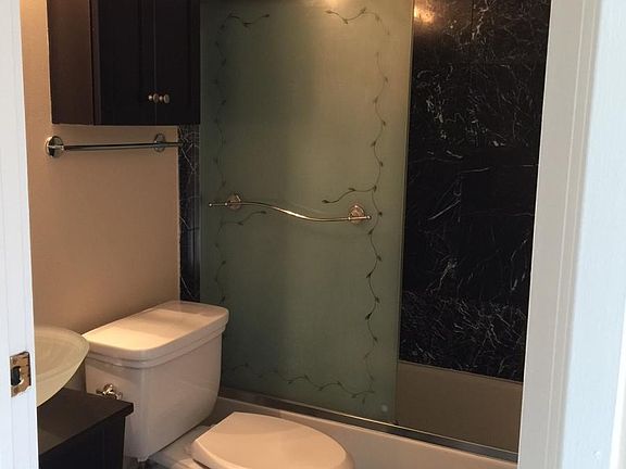 4th image of 916 Casey Ct APT 06