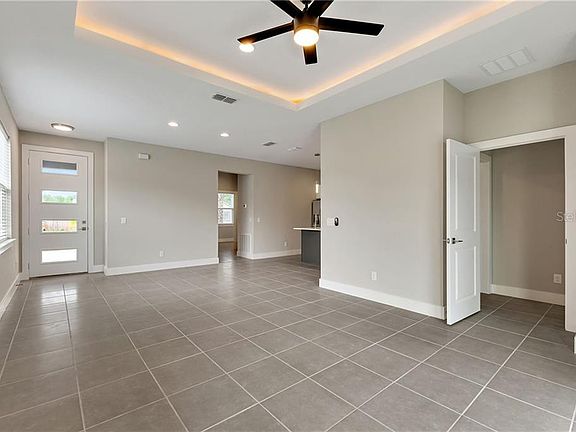 5th image of 213 Bedford Dr #A-b