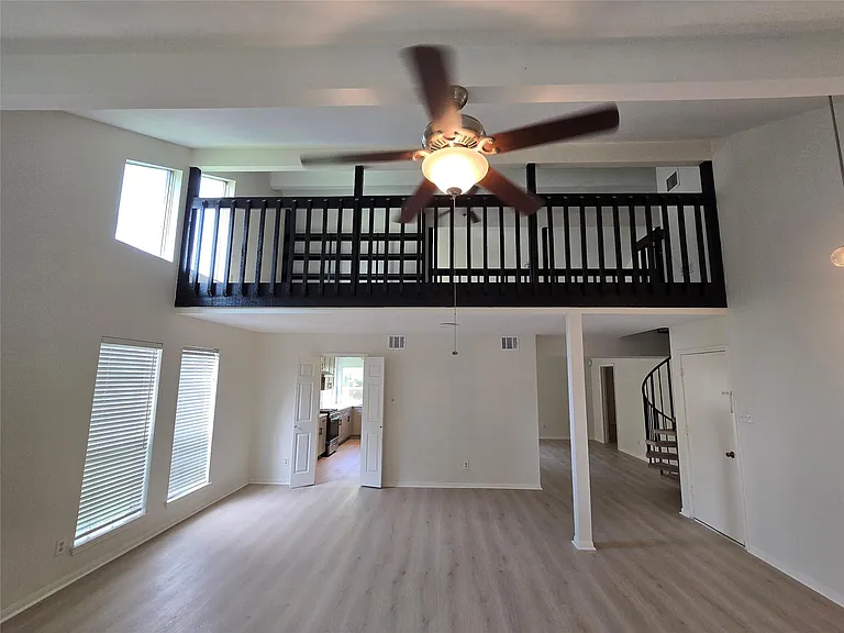 3434 Streamside Ln — Photo 10