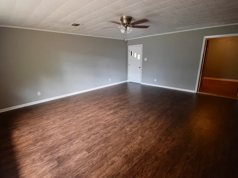 1310 Fairfield Dr — Photo 15