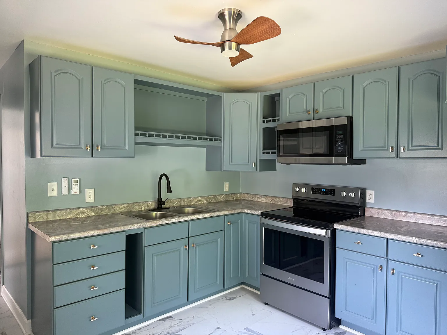 234 W Pike St — Photo 3