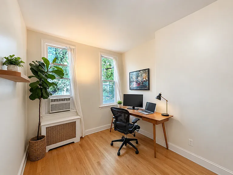 1923 Greene Ave #1L — Photo 3