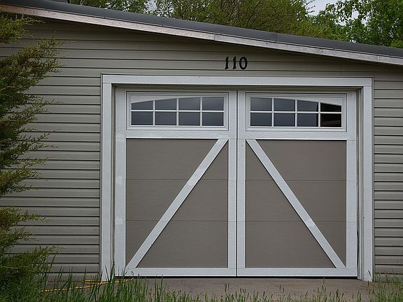 Attached Garage