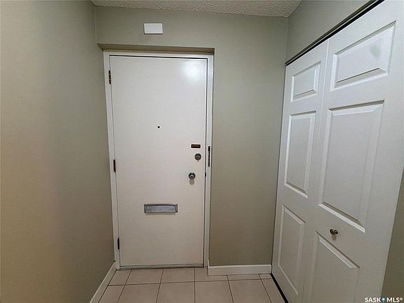 2nd image of UNIT 206-4615 Rae STREET