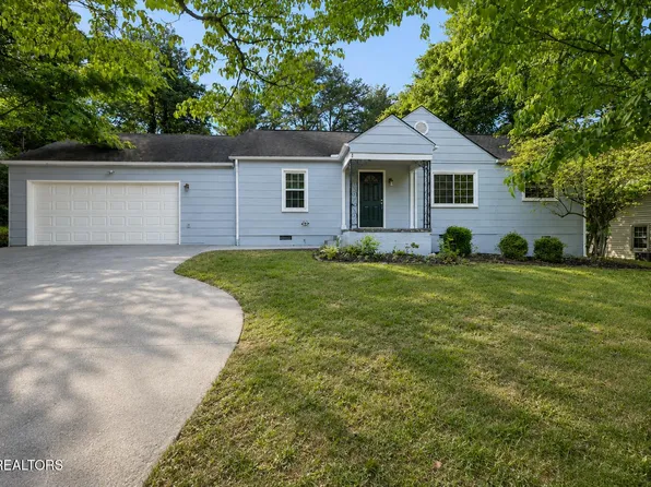 2424 Emoriland Blvd, Knoxville, TN 37917