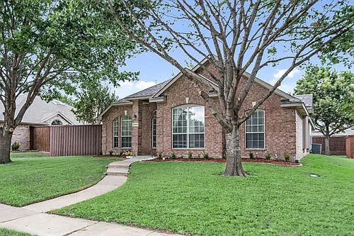 10804 Pineview Ln Photo 1