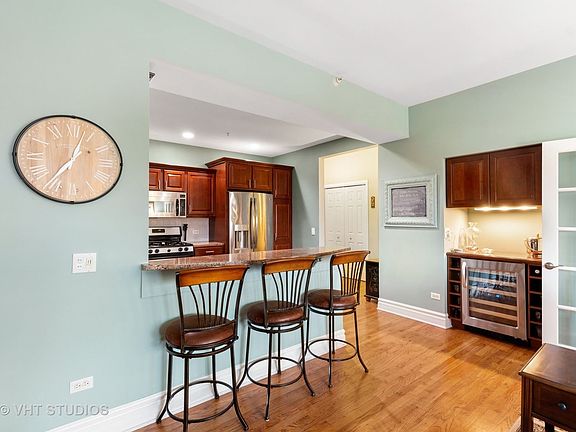 5th image of 245 W Johnson St Unit 205