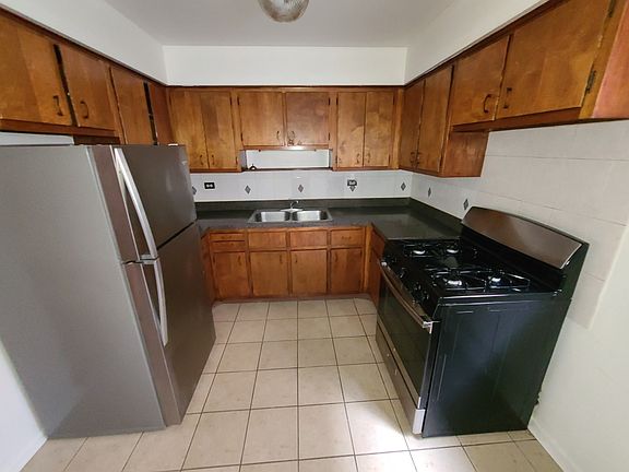 2nd image of 1417 W Carmen Ave #1D
