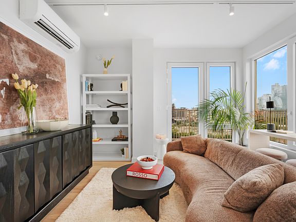 3rd image of 16 West St #1124