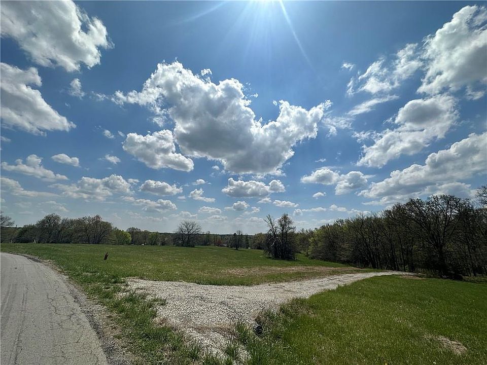 2nd image of 2588 Otter Rd