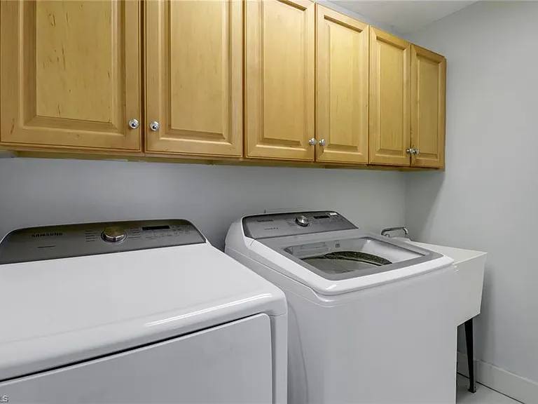 8271 Laurel Lakes Way — Photo 18