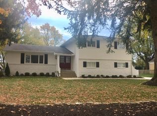 1261 Beechlake Dr, Columbus, OH