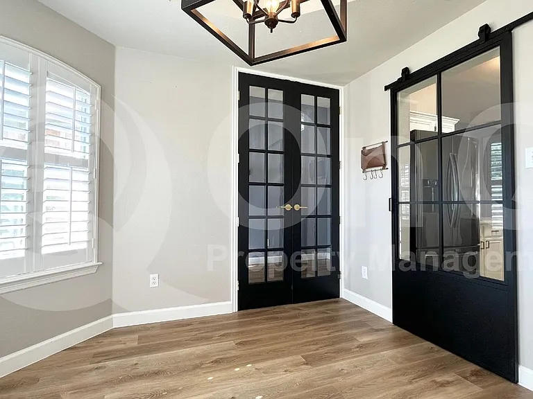 5509 Cypress Dr — Photo 9