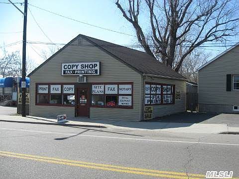 3rd image of 155 Montauk Hwy