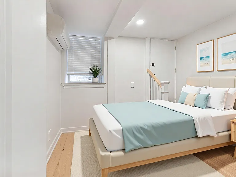 15 Bartlett Pl #1 — Photo 3