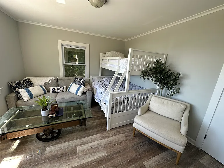 291 E Montauk Hwy #A — Photo 21