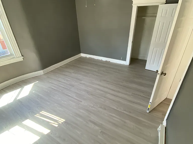 749 Arctic St #18 — Photo 4