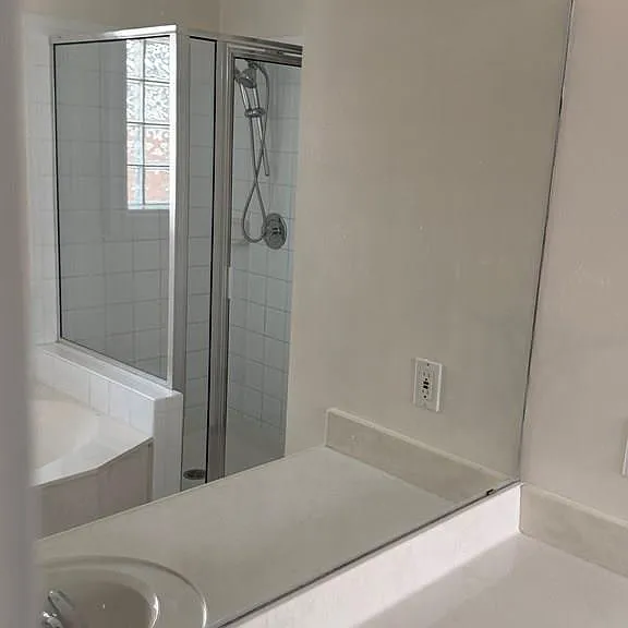 2034 Toluca Dr — Photo 11