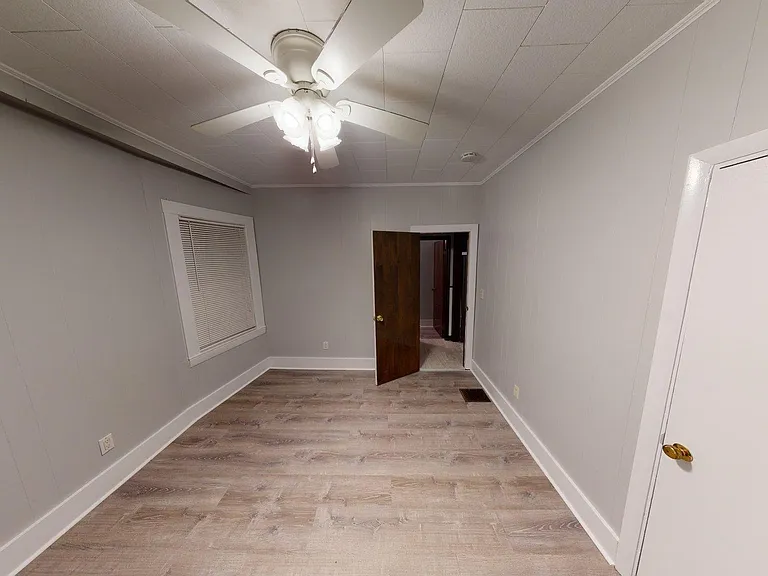 24 Gladstone St #2 — Photo 16