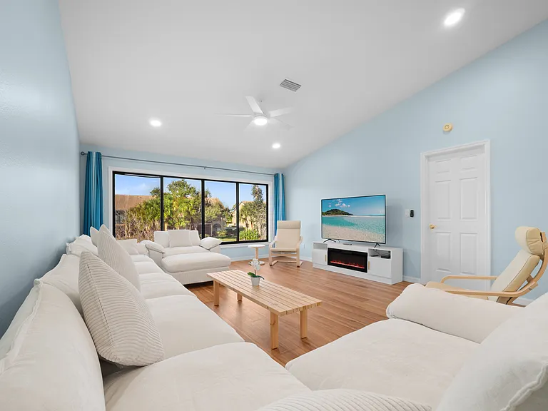 5612 Ashton Lake Dr #5612 — Photo 9