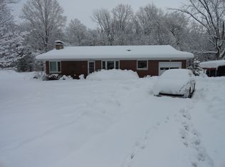 5400 E Simpson Lake Dr, Vincennes, IN 47591