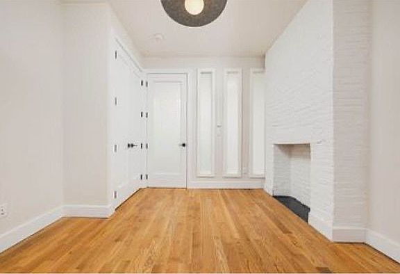 5th image of 240 Montrose Ave #5