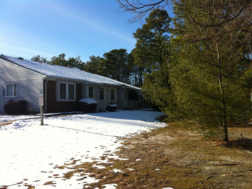 22D outside