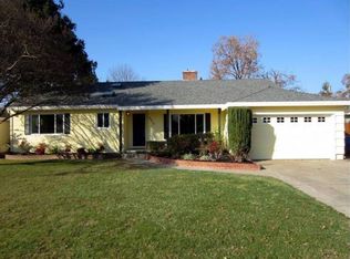 4812 S Land Park Dr, Sacramento, CA 95822