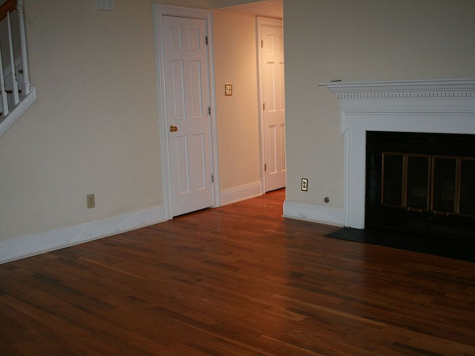 1st image of 898 Chippendale Ln #898
