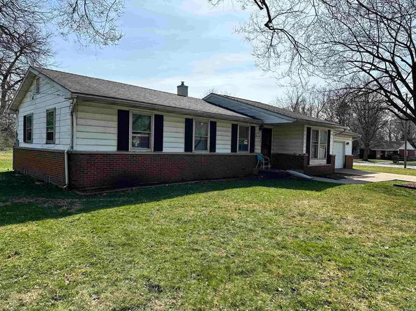 1502 Corby Blvd, South Bend, IN 46617
