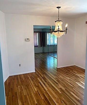 5th image of 420 Doane Ave