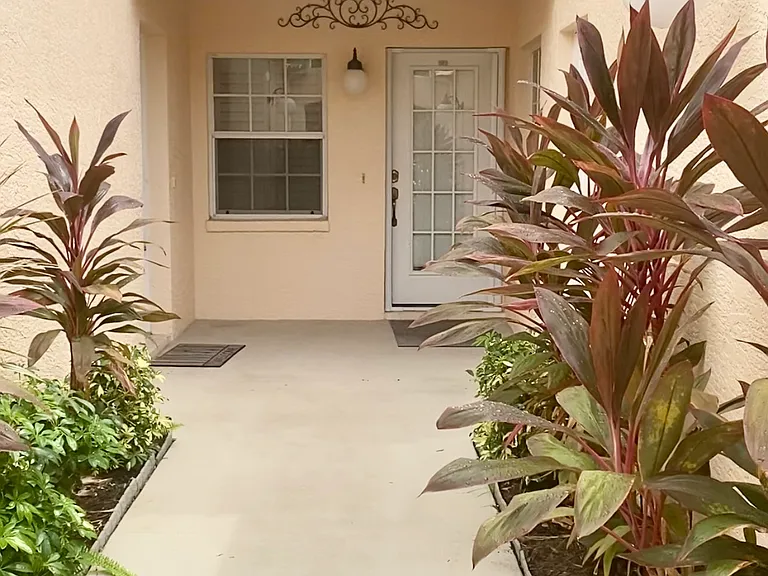 1104 Gondola Park Dr — Photo 14