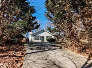 2820 Capri Dr, Cumming, GA 30041