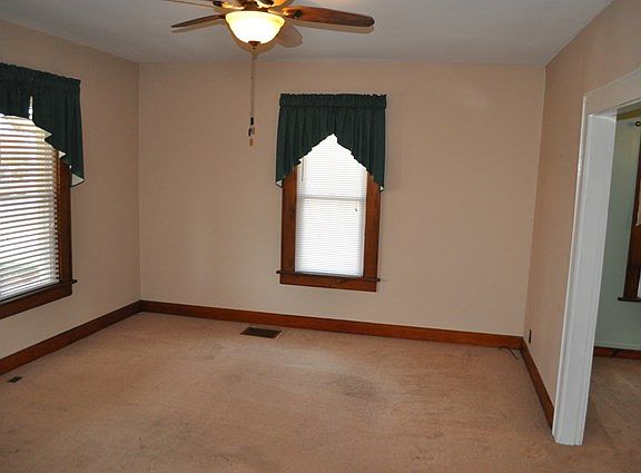 5th image of 118 Cardwell St
