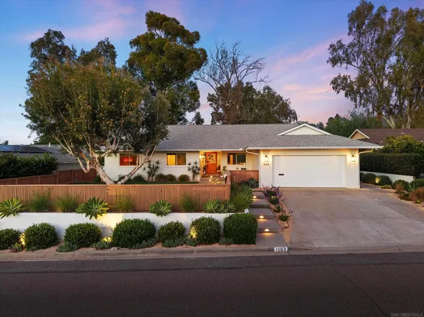 1063 San Julian Dr, San Marcos, CA 92078