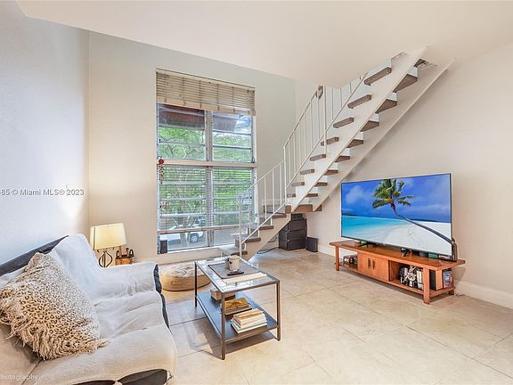 5th image of 234 Antiquera Ave APT 9