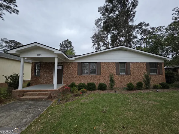103 W 15th St, Rincon, GA 31326