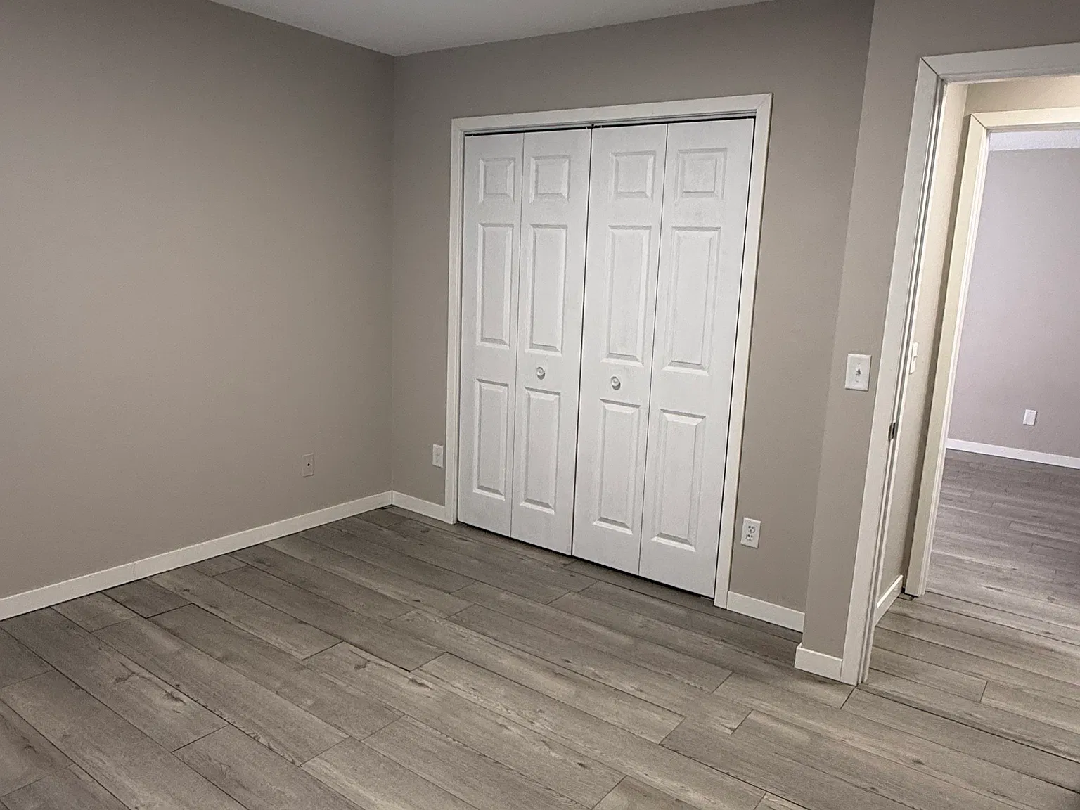 2 bed, 1.0 bath, $1,150 — Photo 3