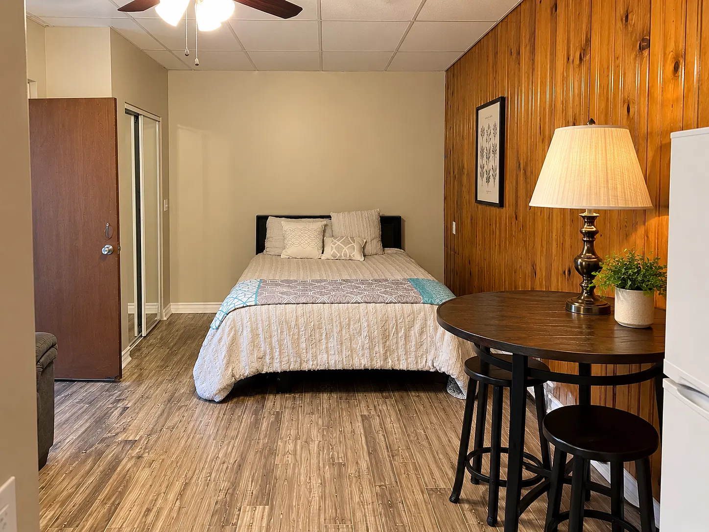Studio, 550 sqft, $1,500 — Photo 3