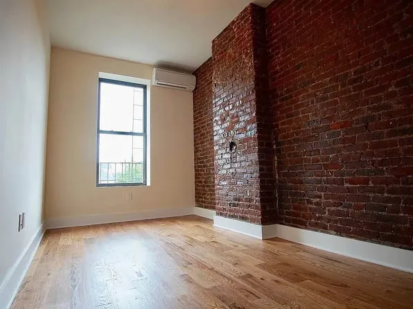 1273 Rogers Avenue image 7 of 9