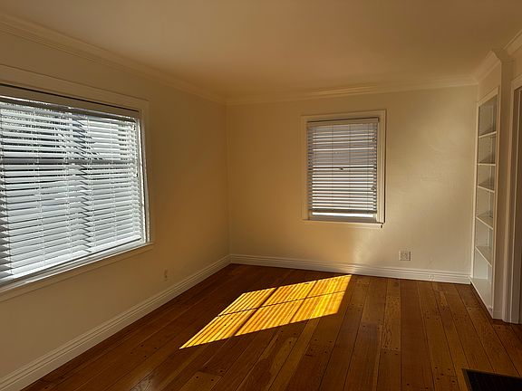 main room (living room + bedroom)