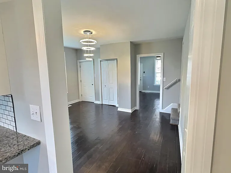 322 N Cannon Ave — Photo 3
