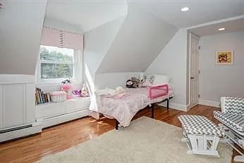 Building Photo - 30 Beecher Pl #1