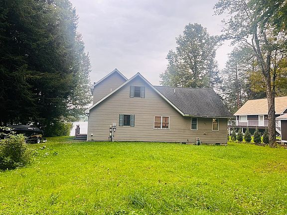 2nd image of 595 Foster Lane