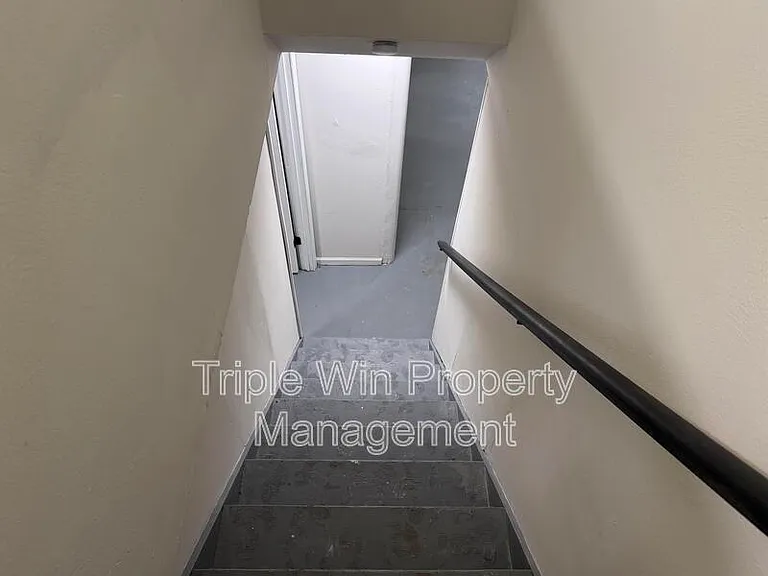 2257 Luxmore Dr — Photo 39