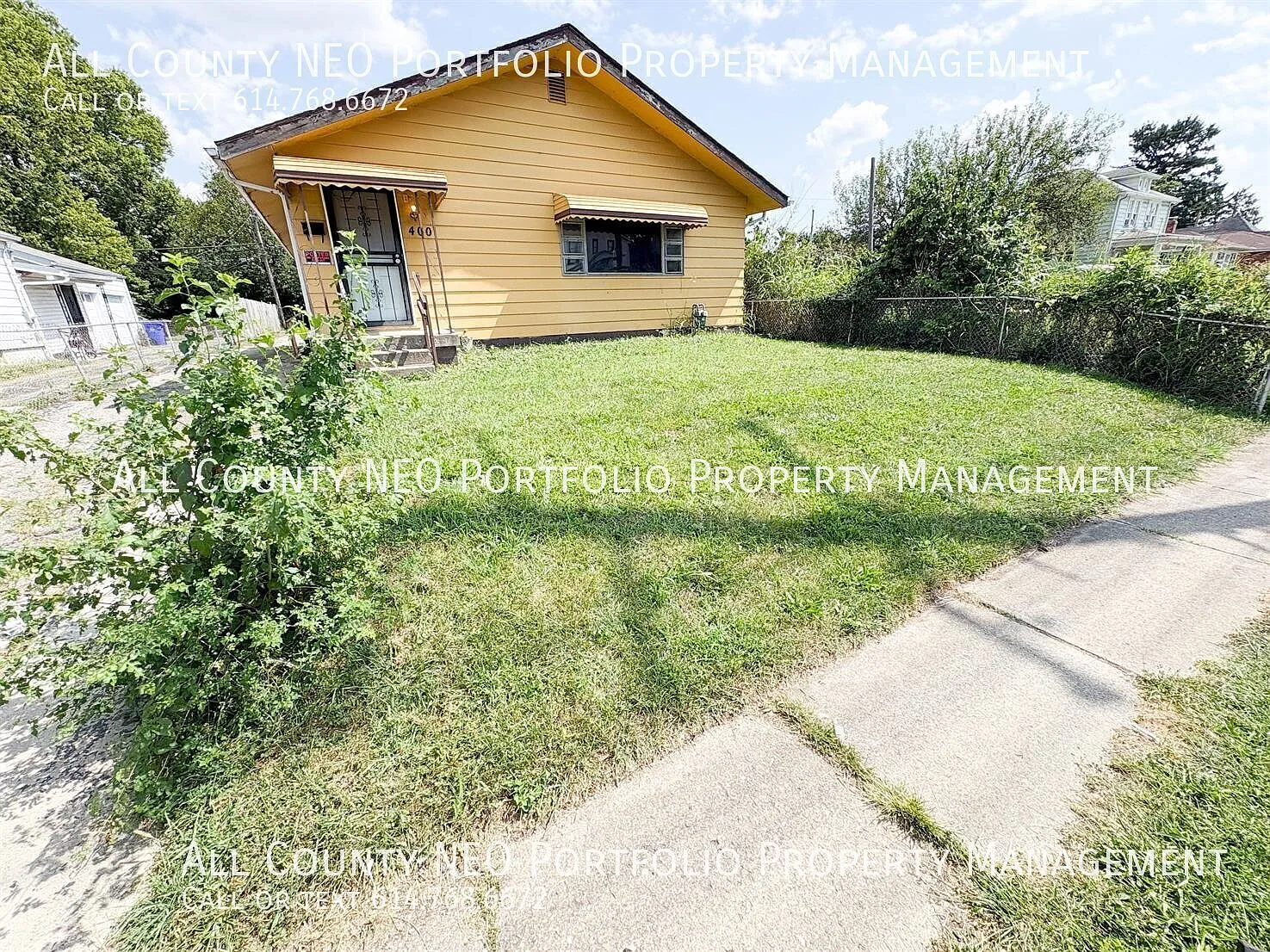 Available now! 2 Bedroom Home with Basement & Deck — Photo 2